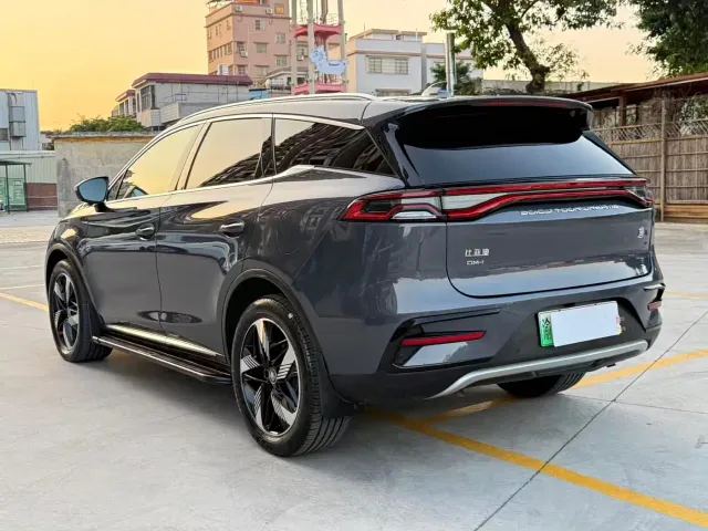 BYD Tang — Фото автомобиля 10