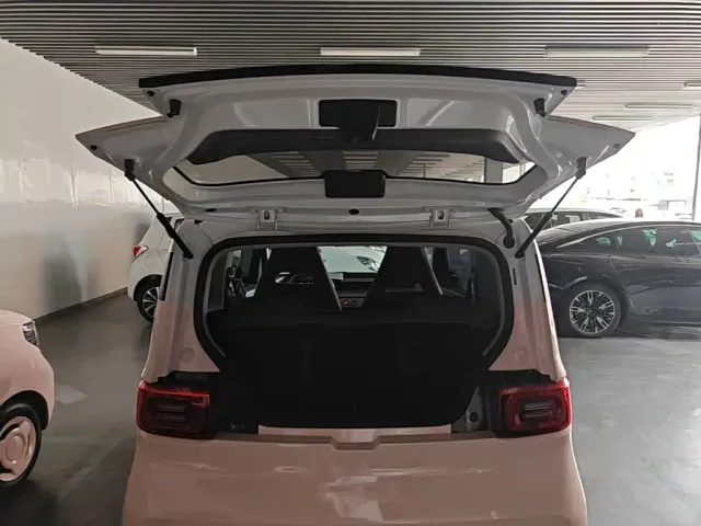 Wuling Hongguang Mini EV — Фото автомобиля 18