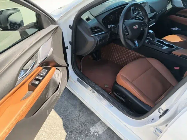 Cadillac CT4 — Фото автомобиля 15