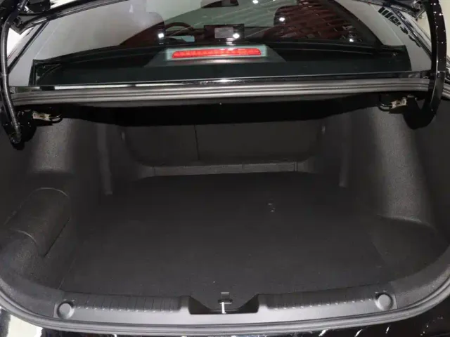 Geely Emgrand — Фото автомобиля 17