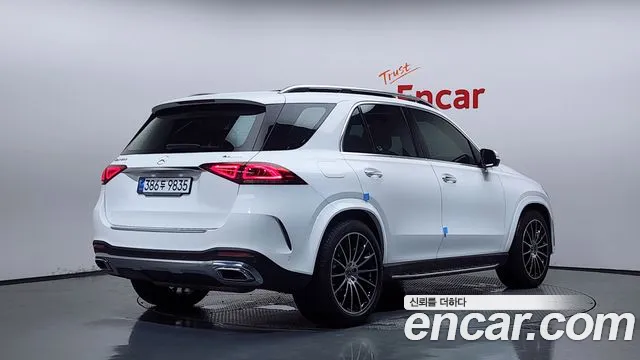 Mercedes-Benz GLE-Class — Фото автомобиля 2