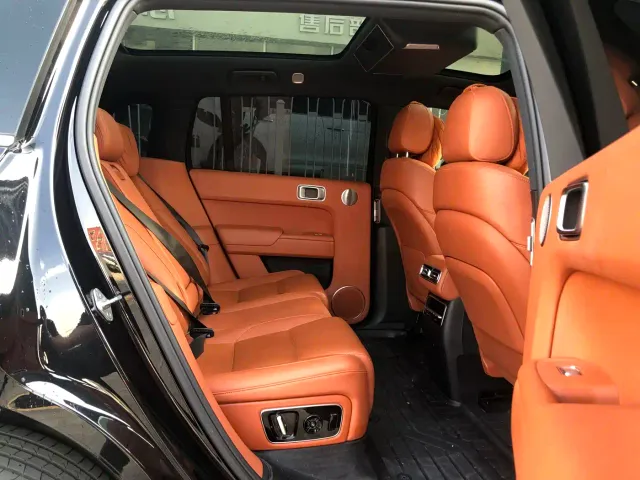 Li Auto L7 — Фото автомобиля 9