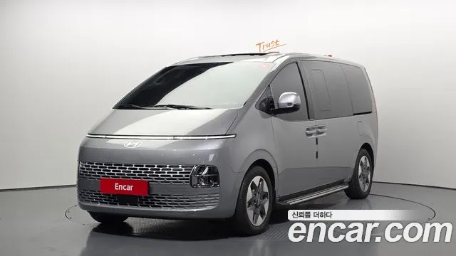 Фотография автомобиля — Hyundai Staria