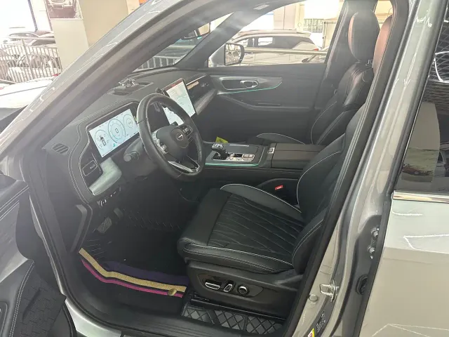 GAC Trumpchi GS8 — Фото автомобиля 12