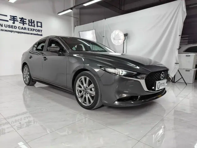 Mazda Axela — Фото автомобиля 3