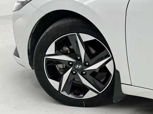 Hyundai Elantra — Фото автомобиля 9