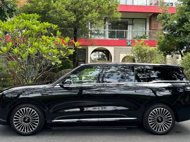 IM Motors LS9 — Фото автомобиля 4