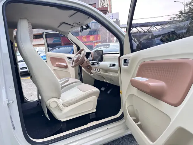 Wuling Hongguang Mini EV — Фото автомобиля 8