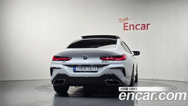 Фотография автомобиля — BMW 8-Series