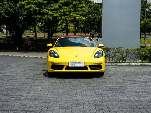 Porsche 718 — Фото автомобиля 11