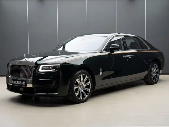 Rolls-Royce Ghost — Фото автомобиля 2