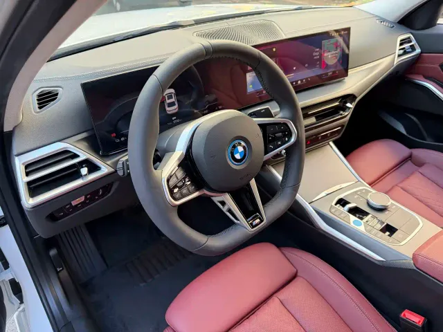 BMW i3 — Фото автомобиля 10