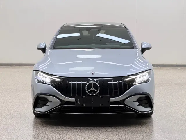 Mercedes-Benz EQE — Фото автомобиля 2