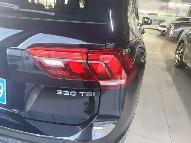 Volkswagen Tiguan L — Фото автомобиля 7