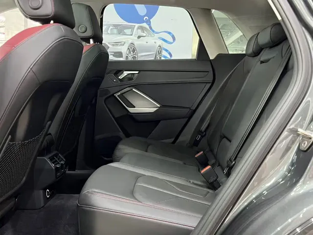 Audi Q3 — Фото автомобиля 13