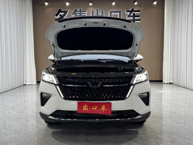 Wuling Asta — Фото автомобиля 4
