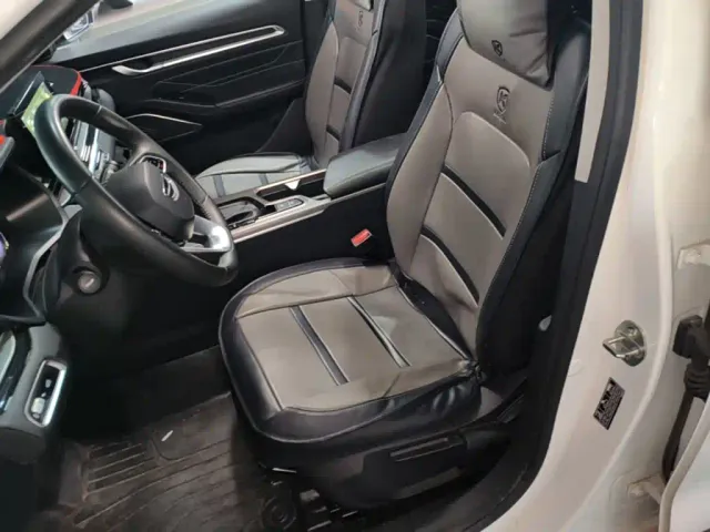 Geely Emgrand — Фото автомобиля 14