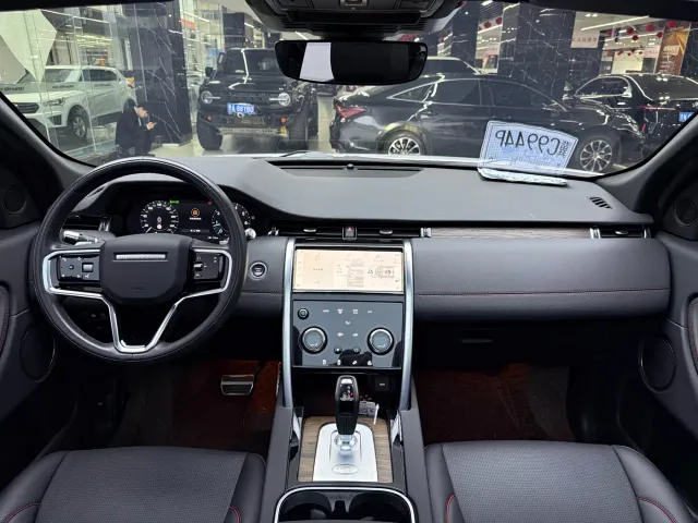 Land Rover Discovery Sport — Фото автомобиля 13