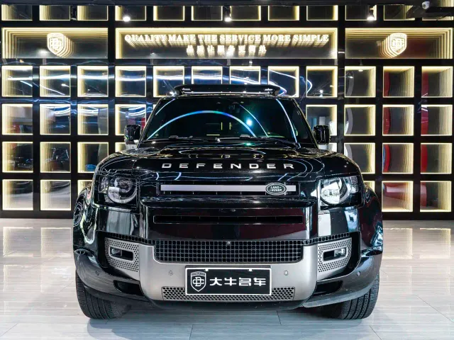 Land Rover Defender — Фото автомобиля 2