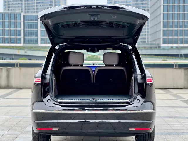 Nio ES8 — Фото автомобиля 13