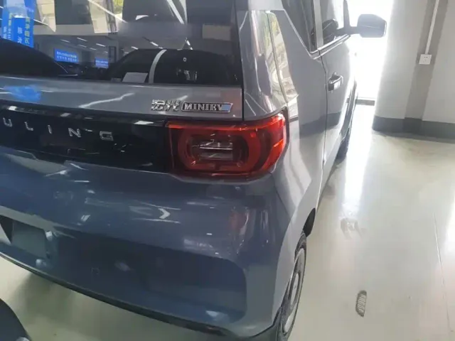 Wuling Hongguang Mini EV — Фото автомобиля 7