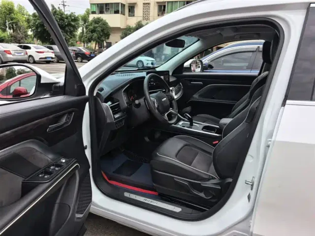 Haval H6 — Фото автомобиля 15