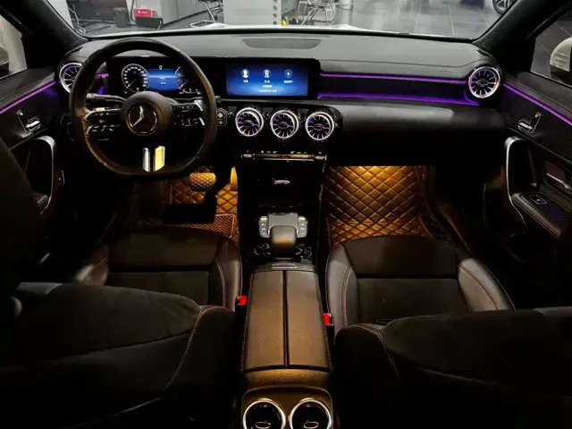 Mercedes-Benz A-Class — Фото автомобиля 14