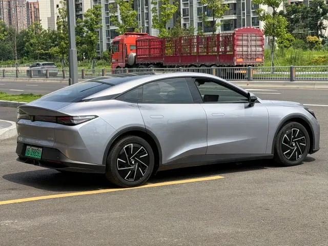 Arcfox Alpha S5 — Фото автомобиля 4
