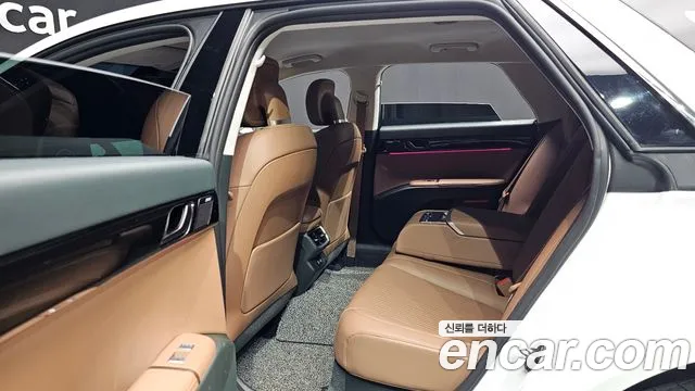 Hyundai Grandeur Grandeur (GN7) 2.5 Бензин 2WD — Фото автомобиля 10