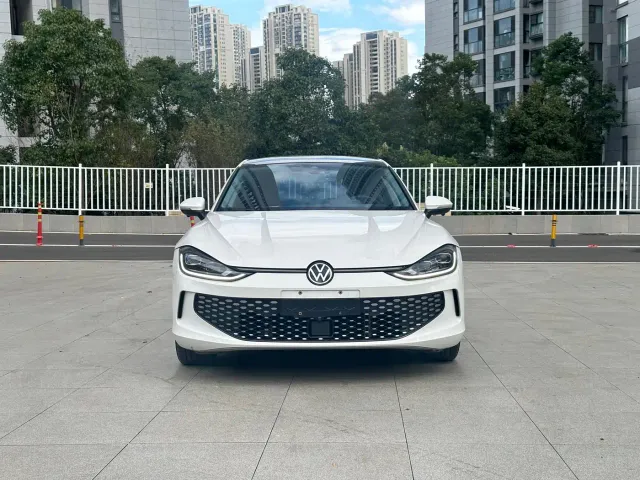 Volkswagen Lamando — Фото автомобиля 3