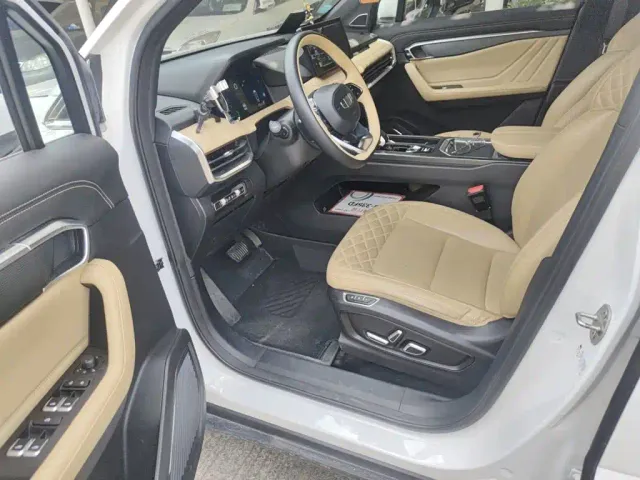 Geely Haoyue L — Фото автомобиля 12