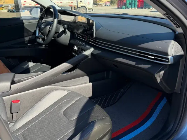 Hyundai Elantra — Фото автомобиля 21