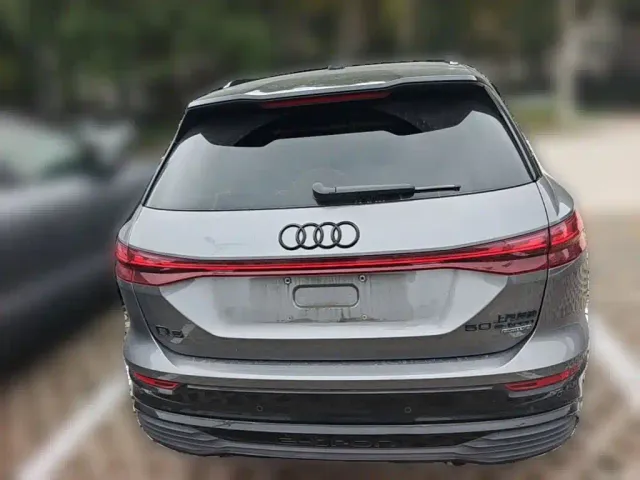 Audi Q5 e-tron — Фото автомобиля 7