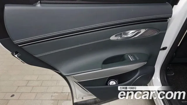Genesis GV70 Electrified GV70 — Фото автомобиля 24