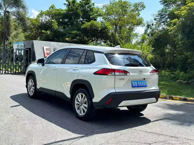 Toyota Corolla Cross — Фото автомобиля 9