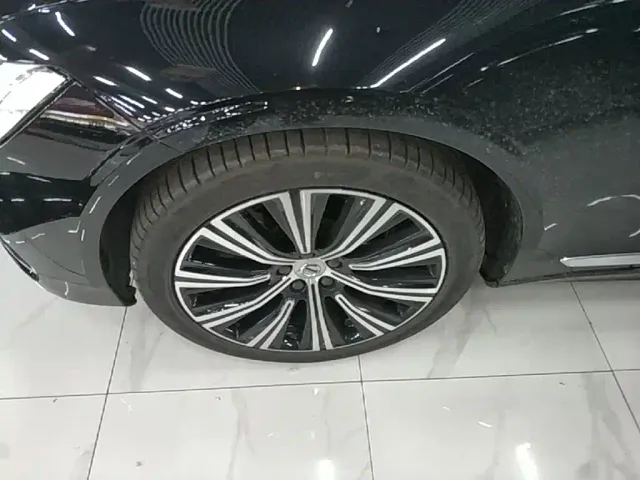 Volvo S90 — Фото автомобиля 22
