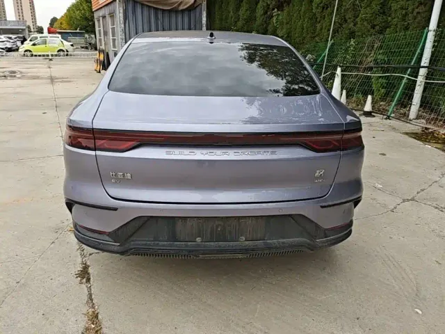BYD Han — Фото автомобиля 5