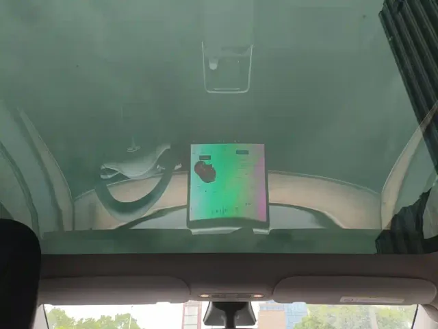 Tesla Model Y — Фото автомобиля 17