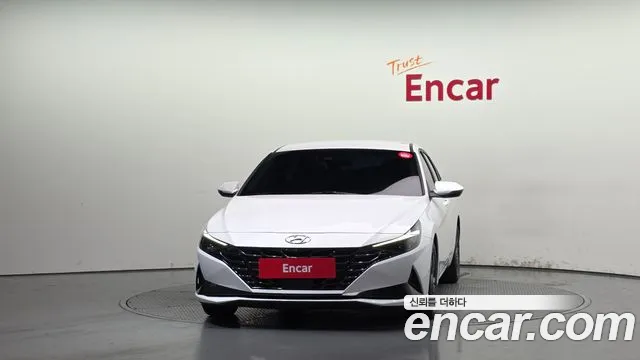 Hyundai AVANTE Avante (CN7) — Фото автомобиля 3