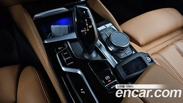 BMW 5 Series G30 — Фото автомобиля 9