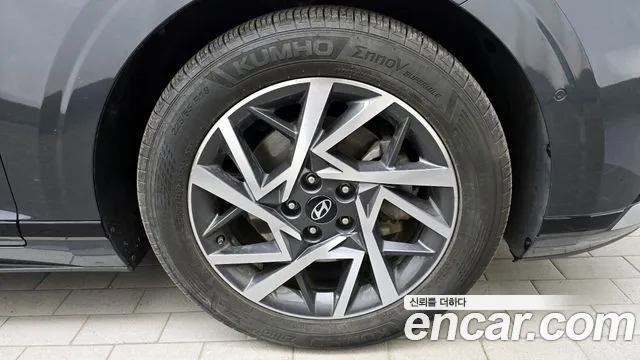 Hyundai Grandeur Grandeur (GN7) 2.5 Бензин 2WD — Фото автомобиля 5