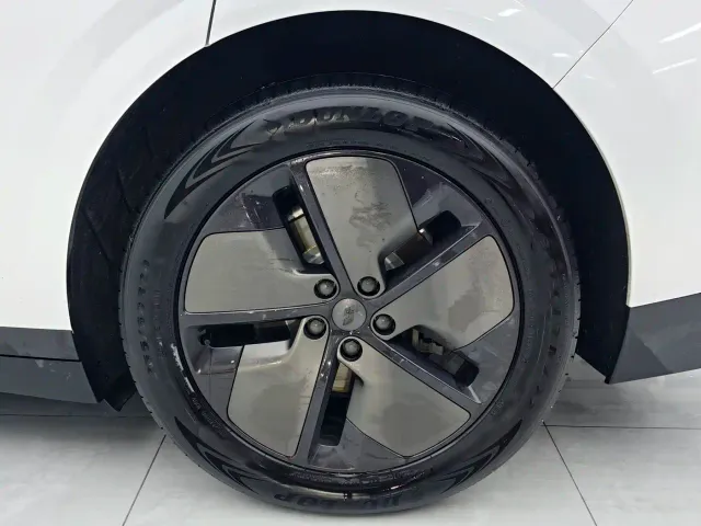 Li Auto i6 — Фото автомобиля 8