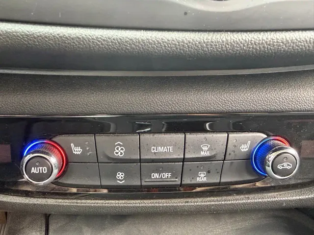 Buick Regal — Фото автомобиля 13