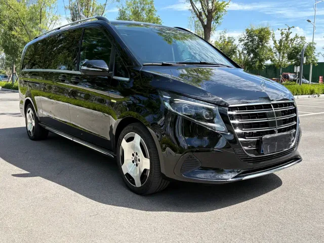 Mercedes-Benz V-Class — Фото автомобиля 3