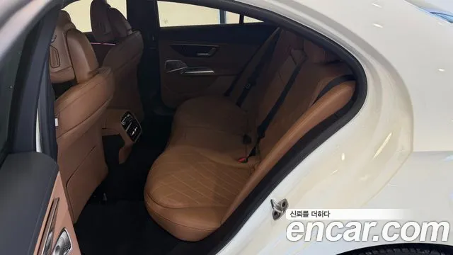 Mercedes-Benz E-Class — Фото автомобиля 13