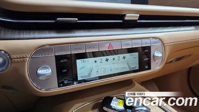 Genesis G90 Бензин 3.5 турбо AWD — Фото автомобиля 29