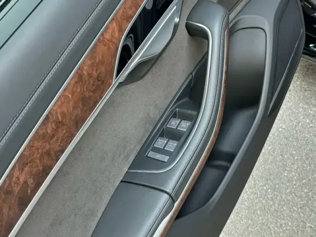 Audi A8 — Фото автомобиля 8