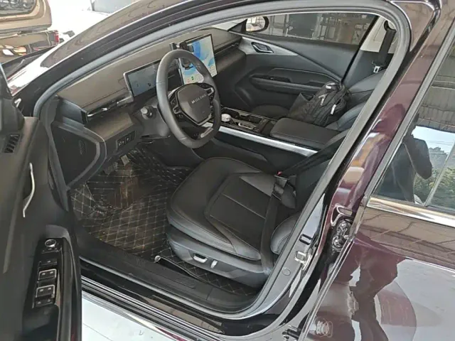Wuling Starlight — Фото автомобиля 14