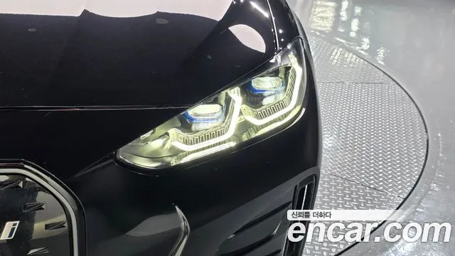 BMW i4 — Фото автомобиля 7