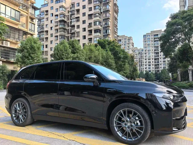 Leapmotor C10 — Фото автомобиля 3